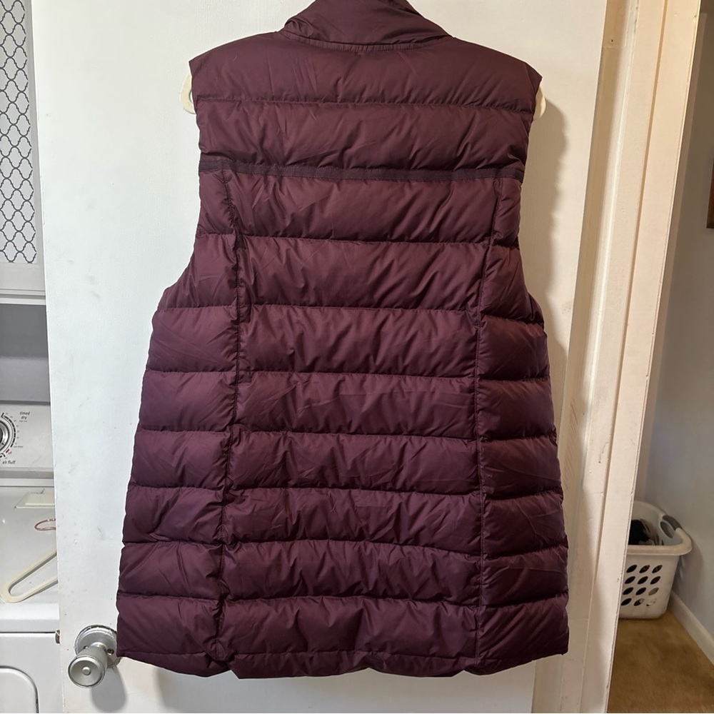 Athleta Responsible Down CYA Zipper Vest Cassis Purple Burgundy Size XL $178 - Picture 7 of 9